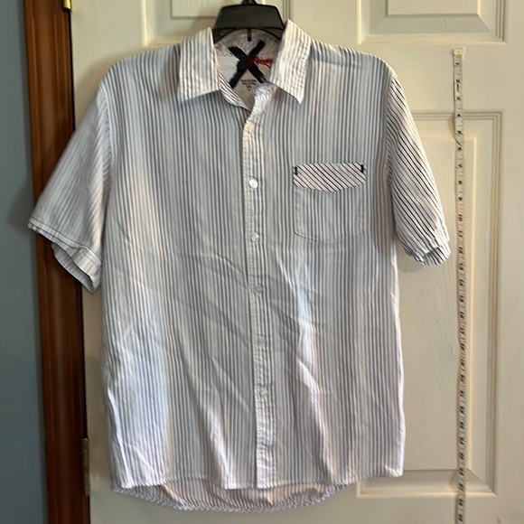Billabong-medium-multicolor striped button up shirt. Front pocket - Picture 1 of 11